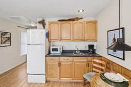Two Eleven 211" King Studio Isle of Palms Cozy Hideaway