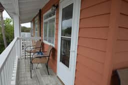 Bird’s Eye View 203" | 1BR Isle of Palms Rental w Balcony