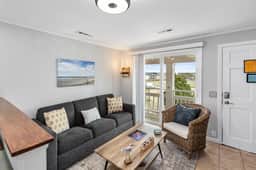 Breaking Away 206" | Bright 1BR Isle of Palms Rental