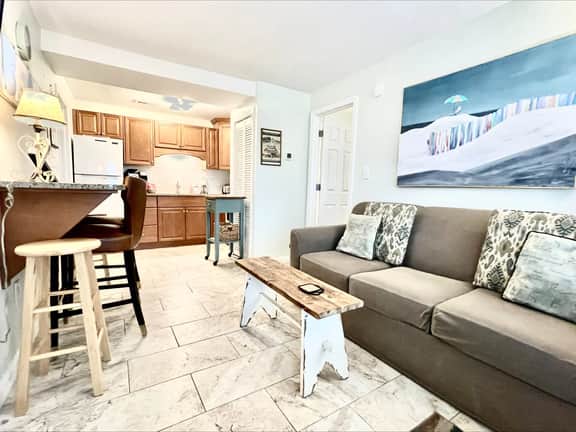 Cozy Corner 107" 2BR Isle of Palms Corner Rental Walk to Beach