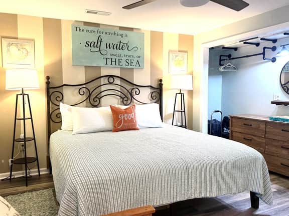 Heart of IOP 109" | Studio Isle of Palms Rental Walk to Beach