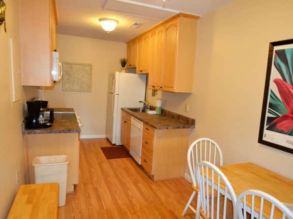 Easy Breezy 102" | 2BR Isle of Palms Rental -Easy Walk to Beach