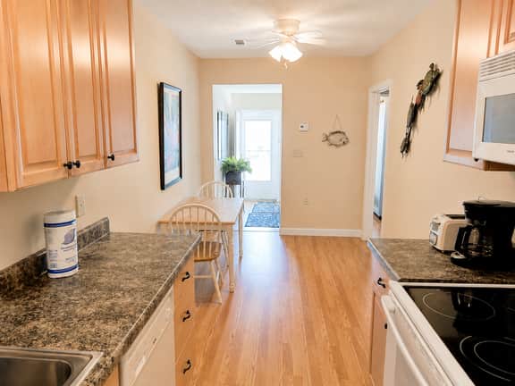 Easy Breezy 102" | 2BR Isle of Palms Rental -Easy Walk to Beach - Image 5