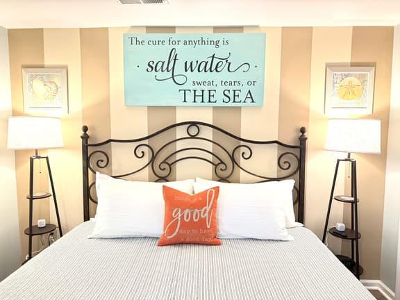 Heart of IOP 109" | Studio Isle of Palms Rental Walk to Beach