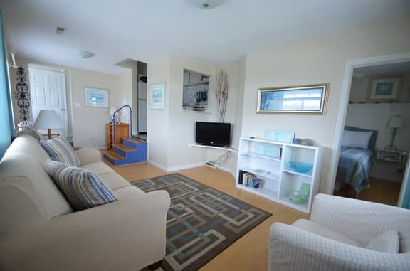 Bird’s Eye View 203" | 1BR Isle of Palms Rental w Balcony